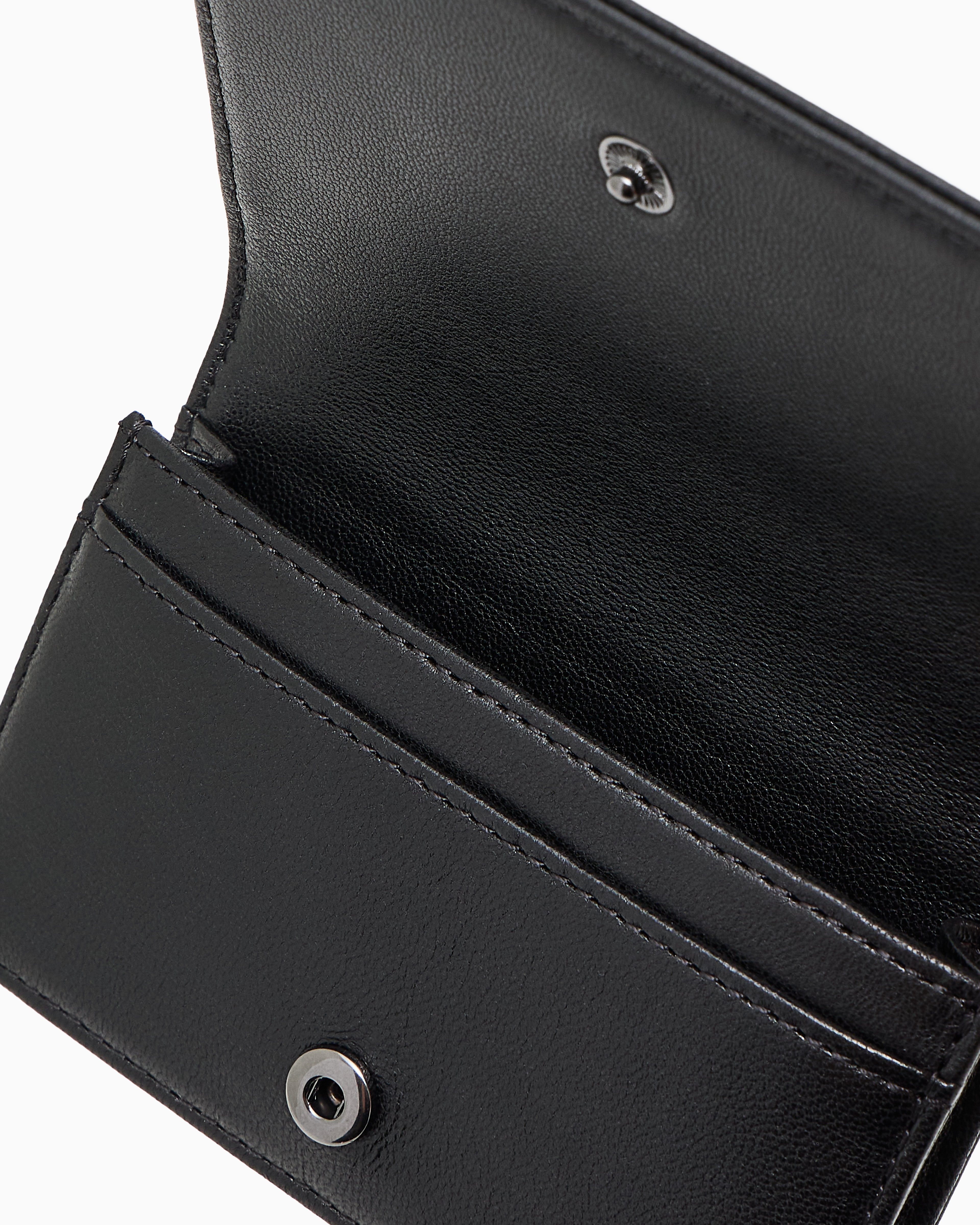 フラップ付きカードホルダー ナッパレザー 幾何学ディテール