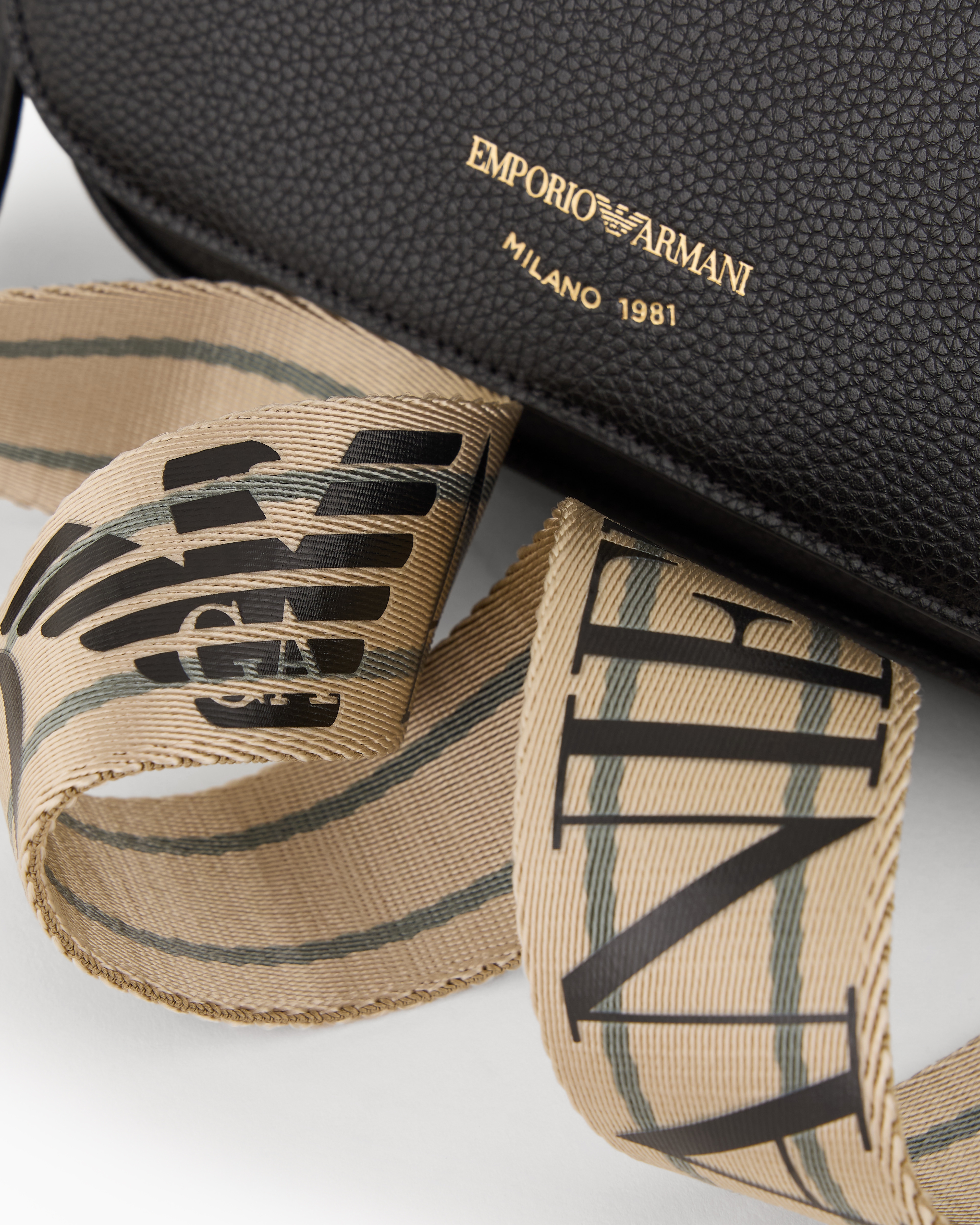 EW000538_AF12103_MC032_B_SS202