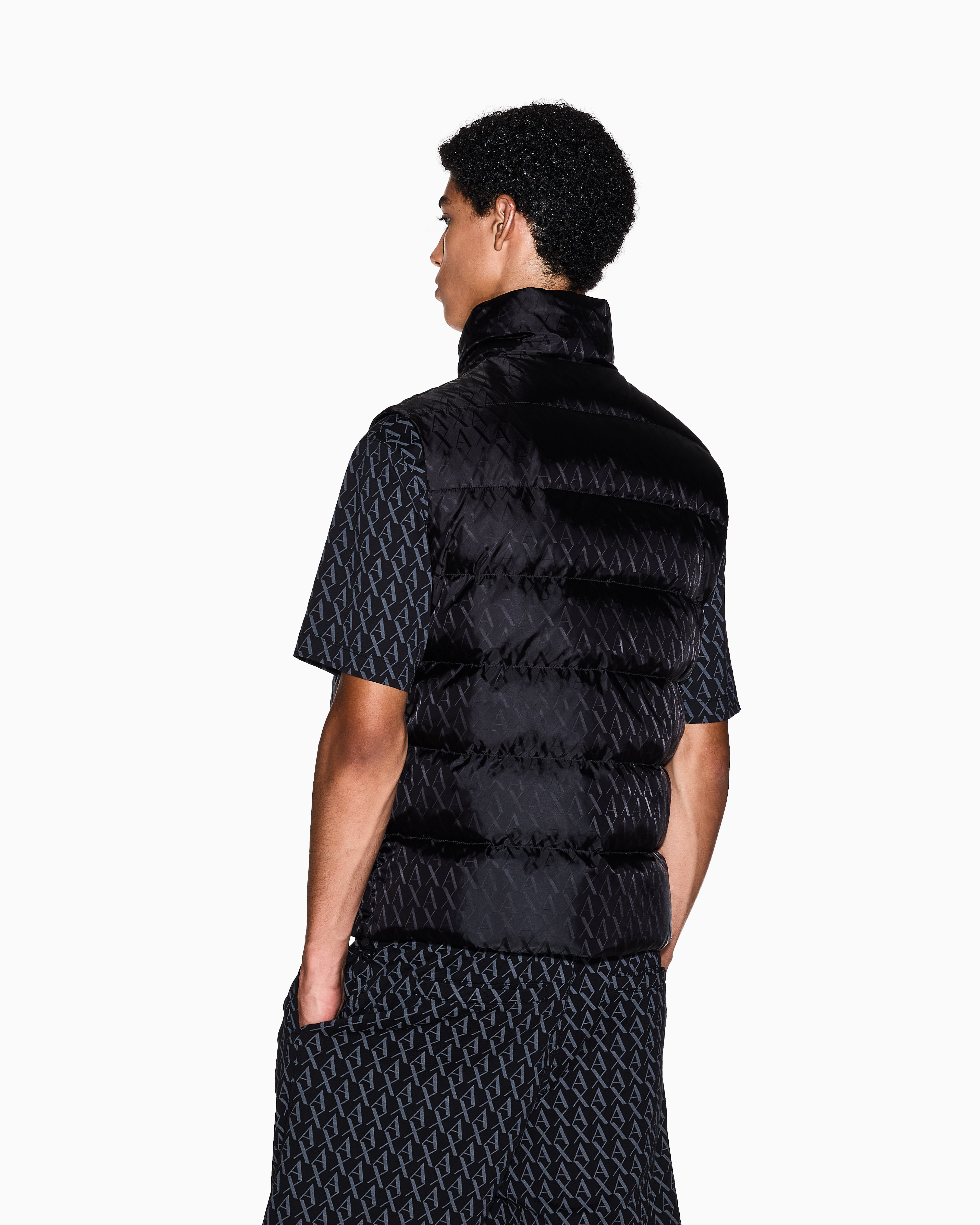 TONE ON ALLOVER LOGO PUFFER VEST