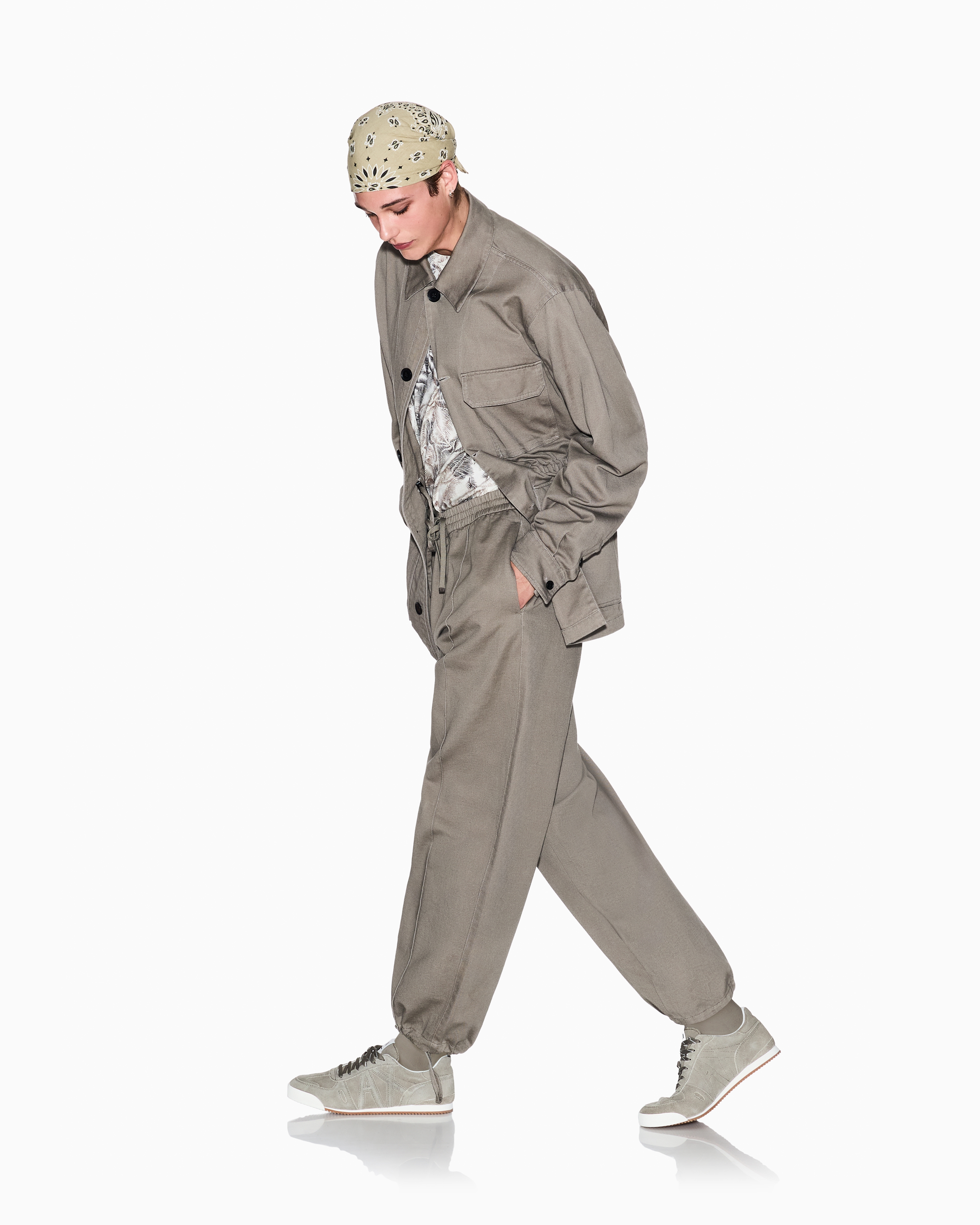 オールオーバーリーフプリント ニットプルオーバー | Armani Exchange