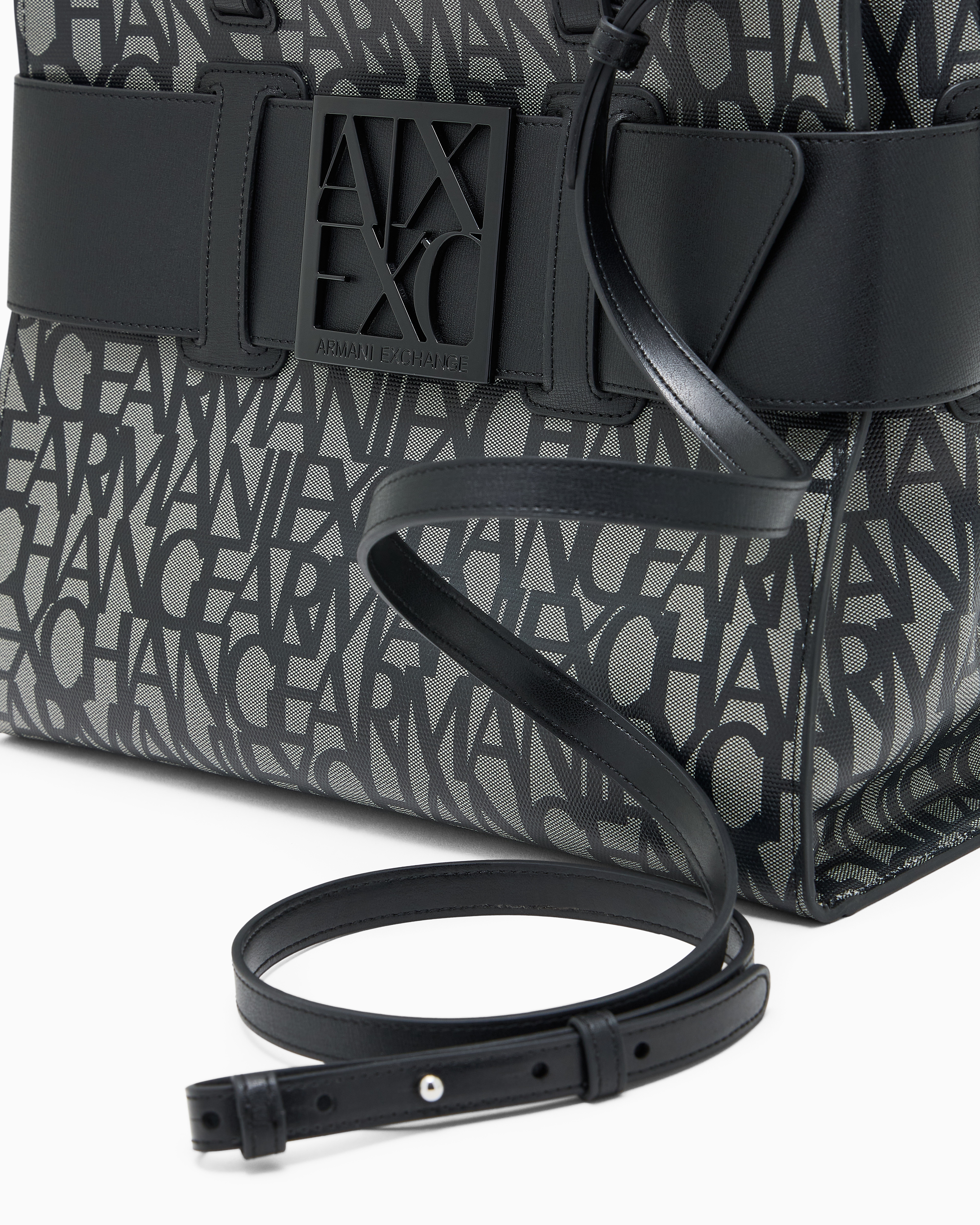Large tote bag with double handles and shoulder strap