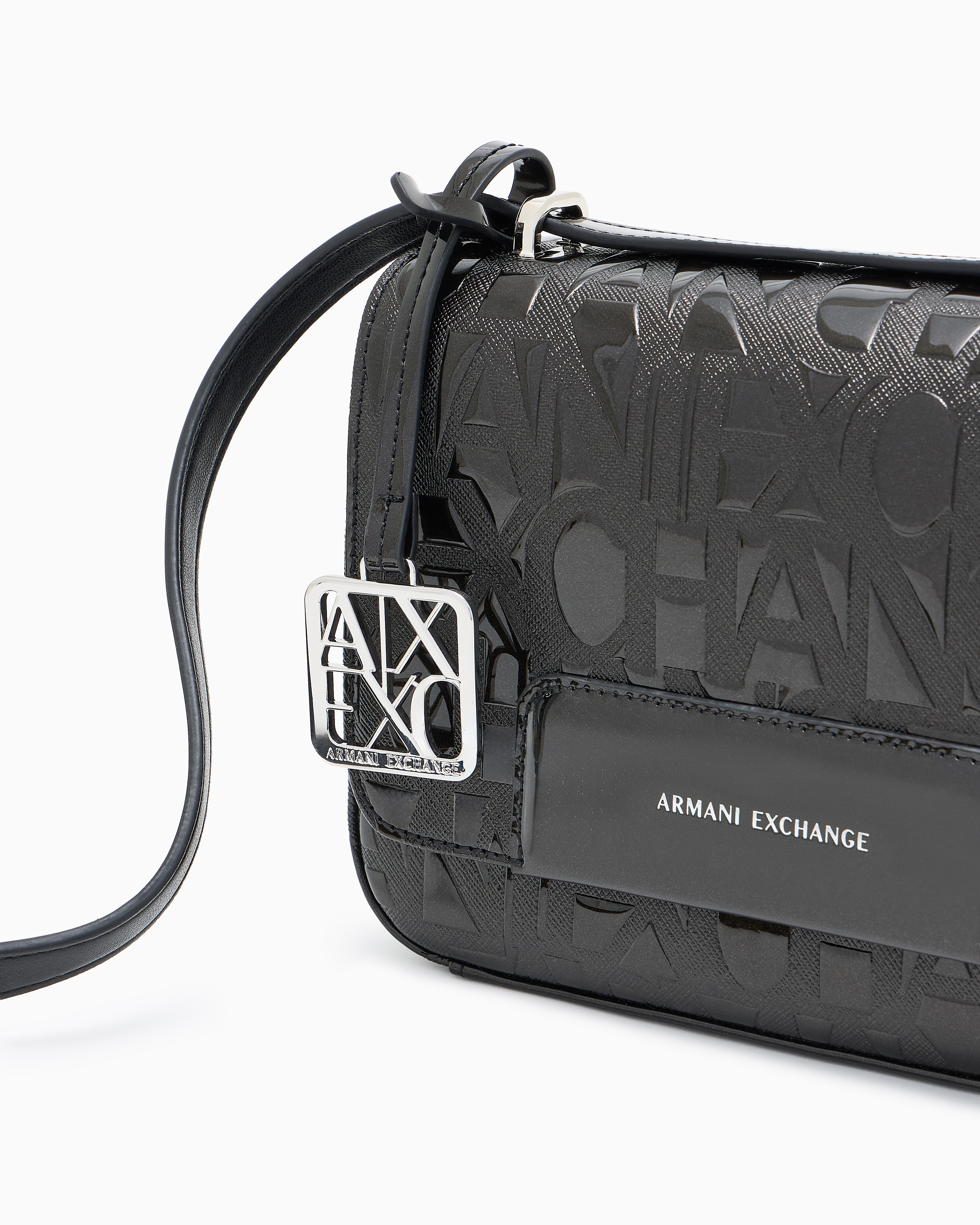 美品 EMPORIO ARMANI　ショルダーバッグ　クロスボディバッグ バッグ】エンポリオアルマーニ クロスボディBAG｜ 再生素材で