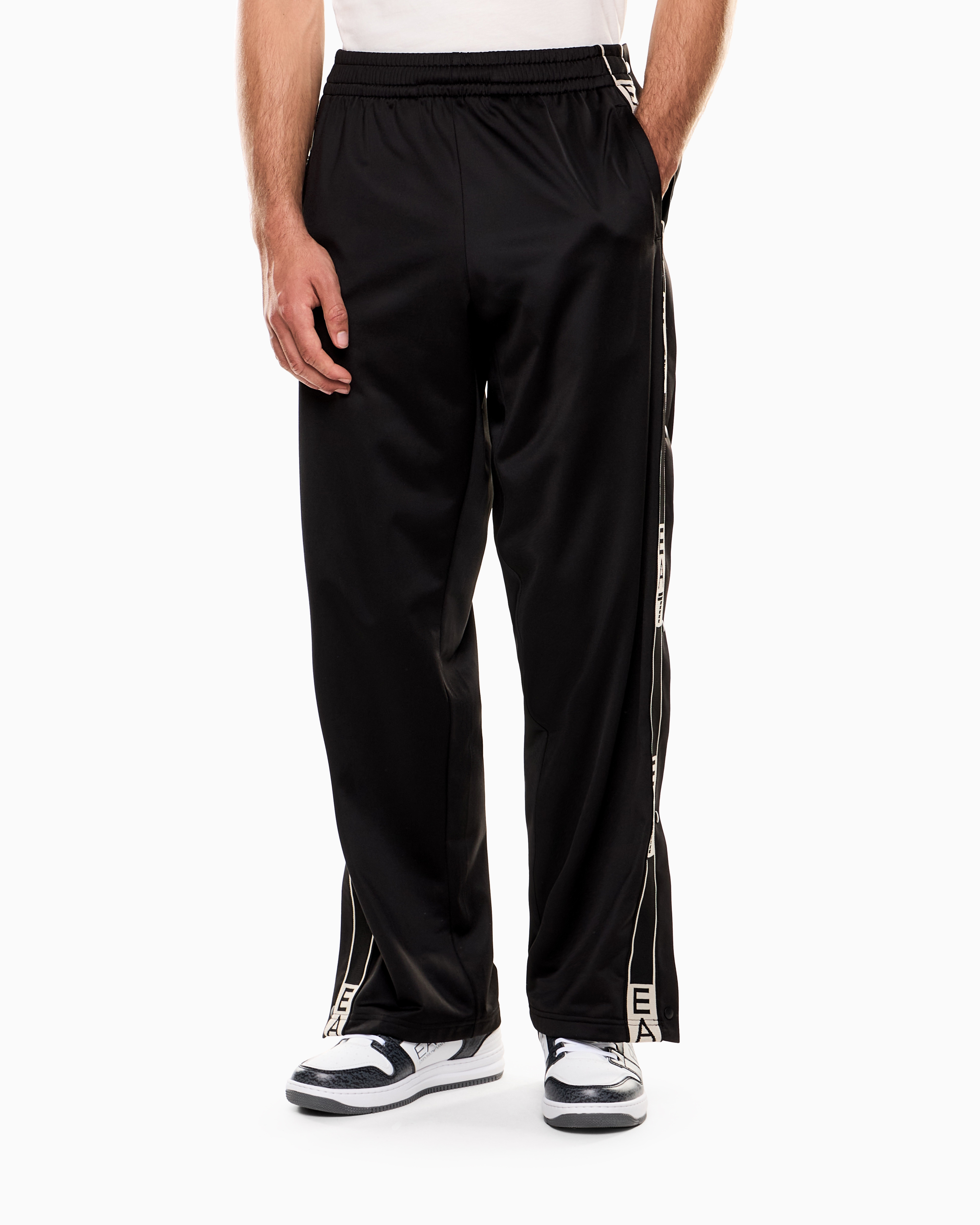Ea7 Sweatpants In Black