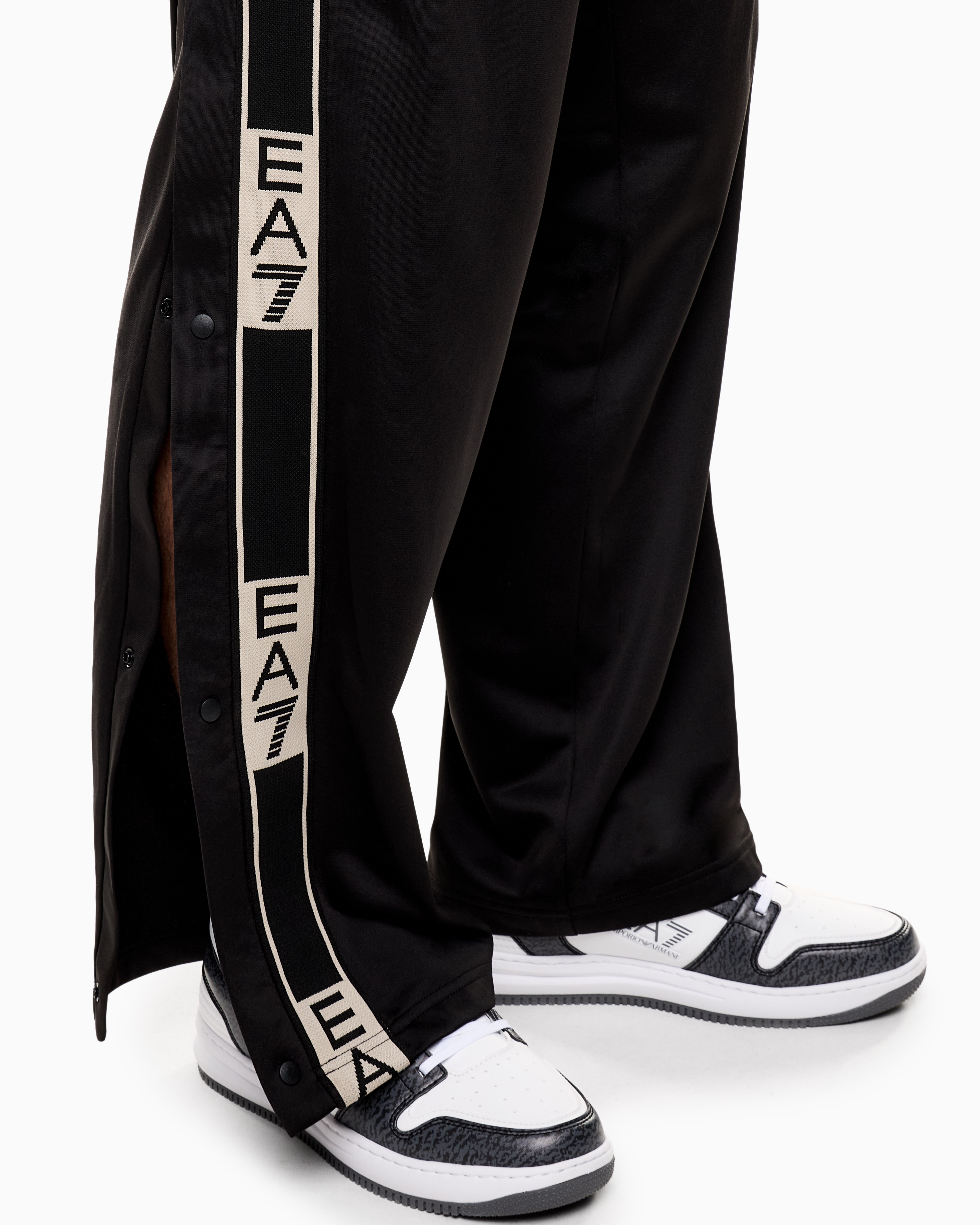 Ea7 Sweatpants In Black