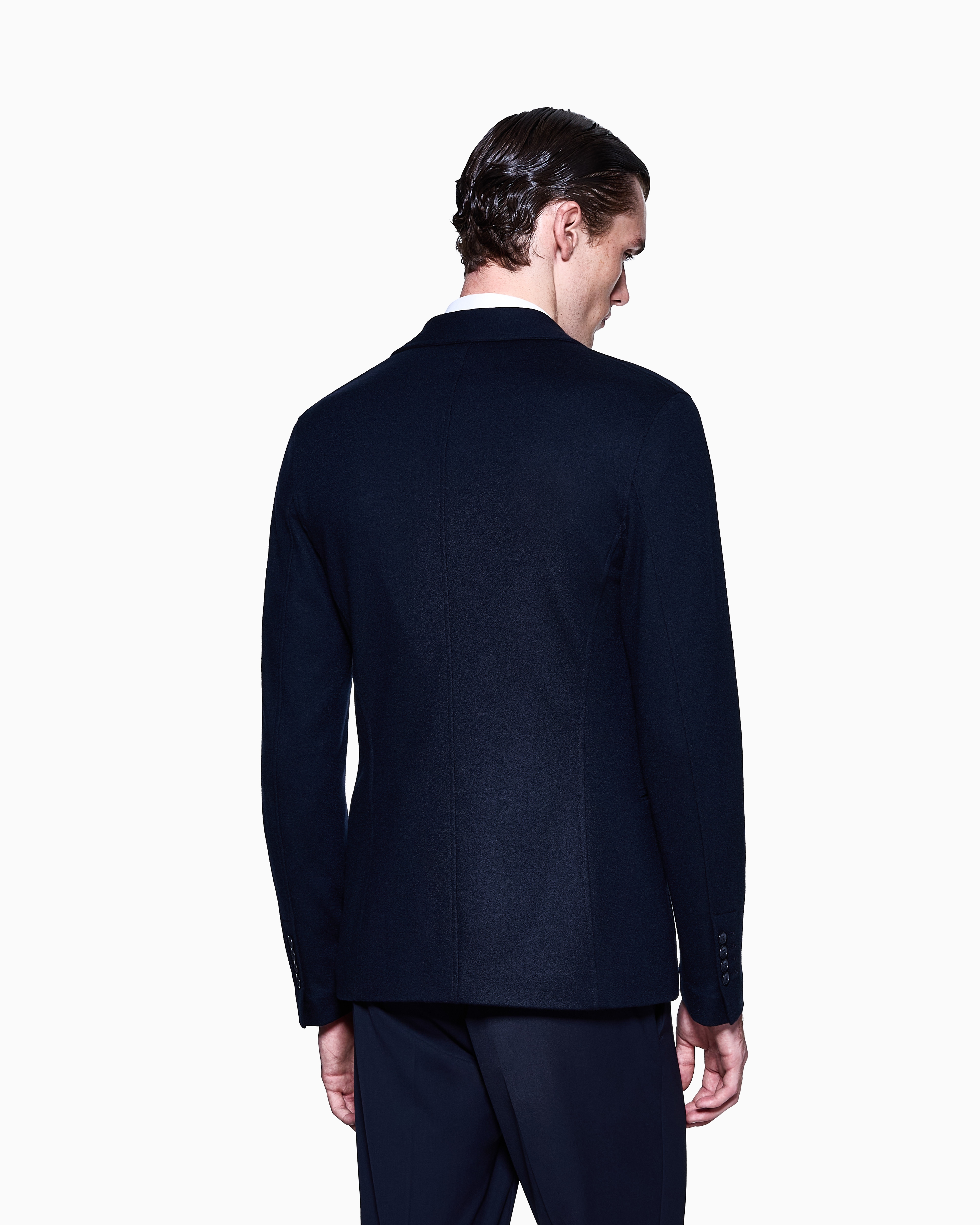 処分価格‼️ジョルジオアルマーニ とても上質なピュアカシミアジャケット 処分価格‼️ジョルジオアルマーニ とても上質なピュアカシミア