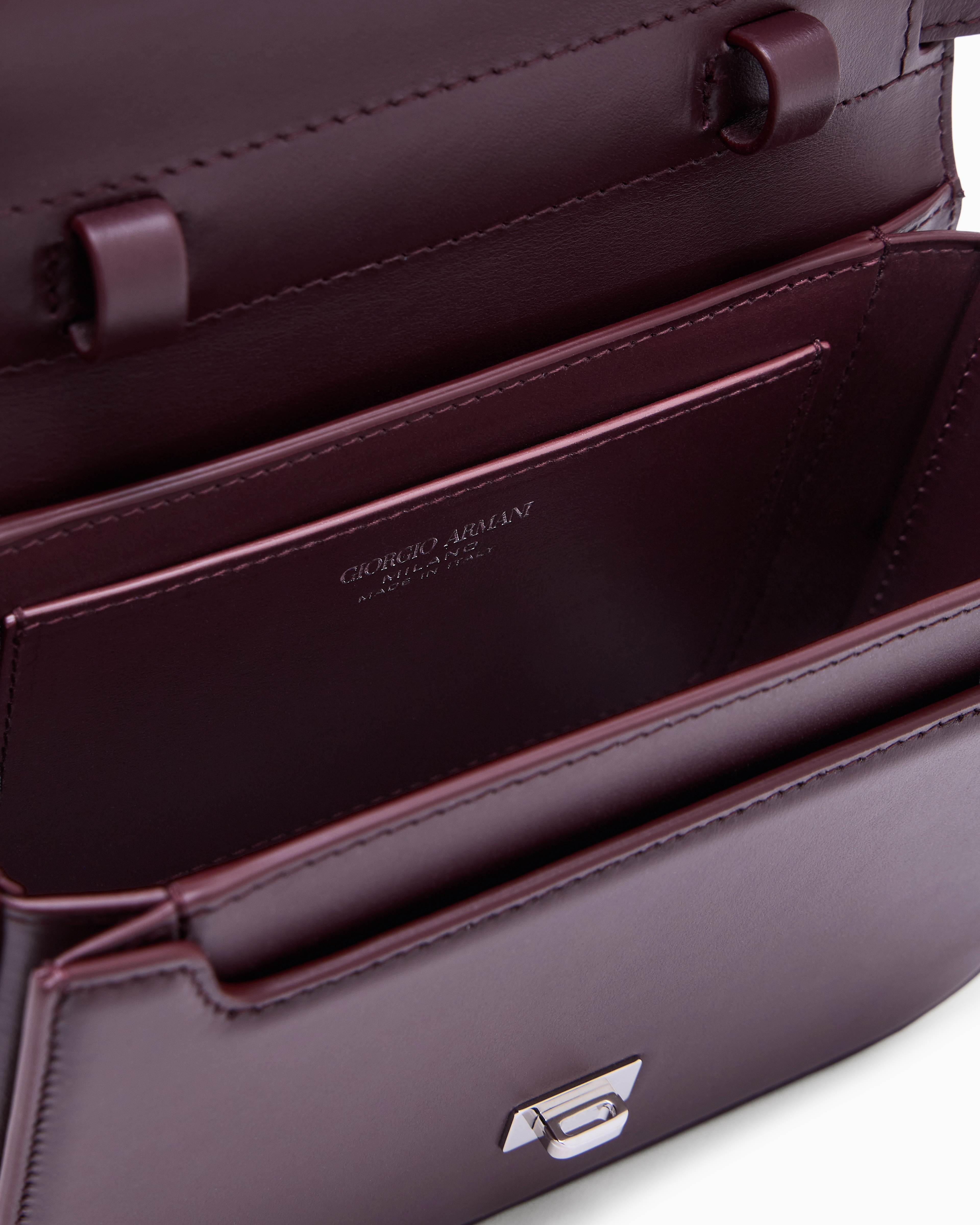 GIORGIO ARMANI 2wayショルダー　レザー　バッグ　黒 GIORGIO ARMANI / アルマーニ クロスボディバッグ グレイン型押し牛革