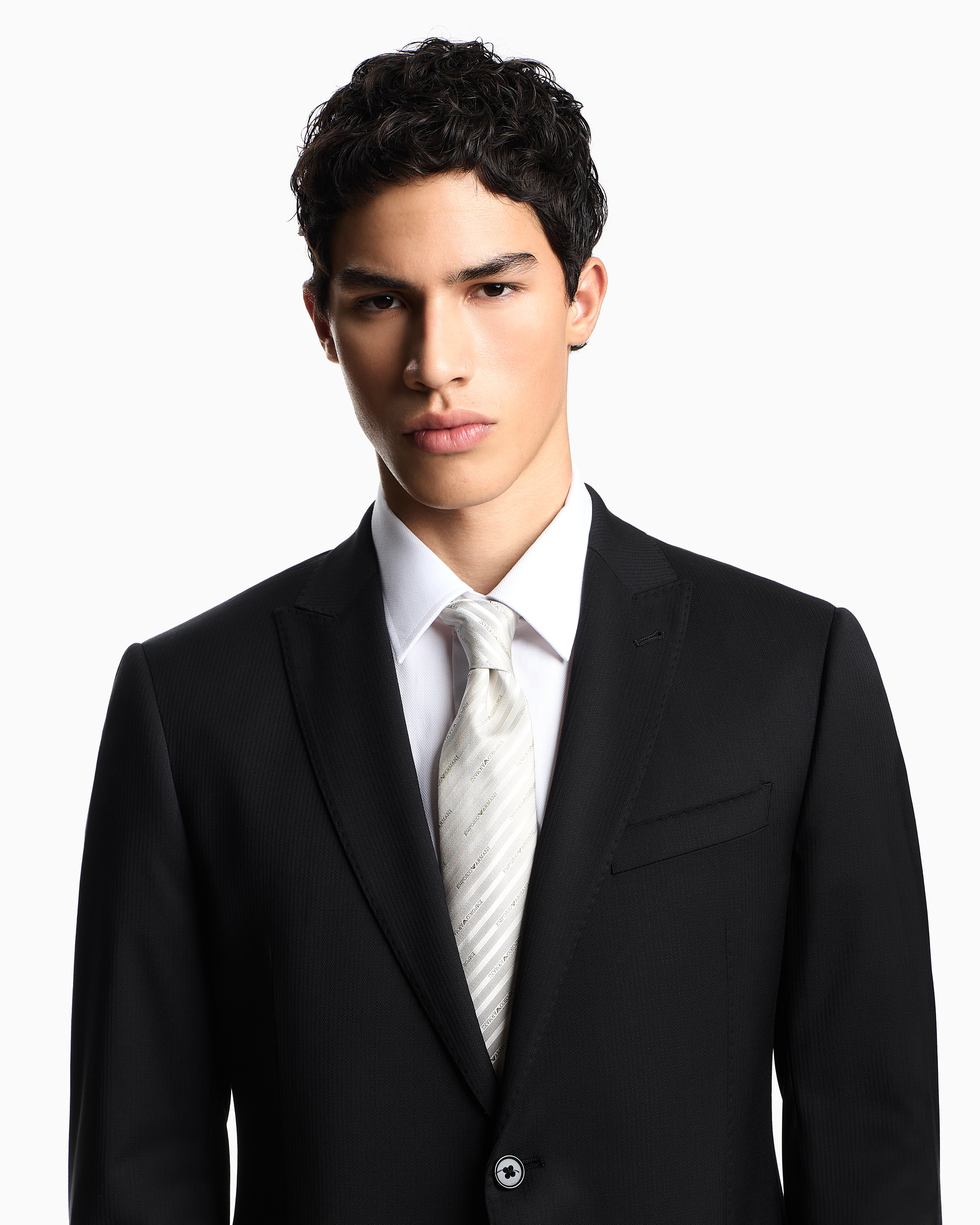 ネクタイ ピュアシルク オールオーバージャカードロゴ | Emporio Armani