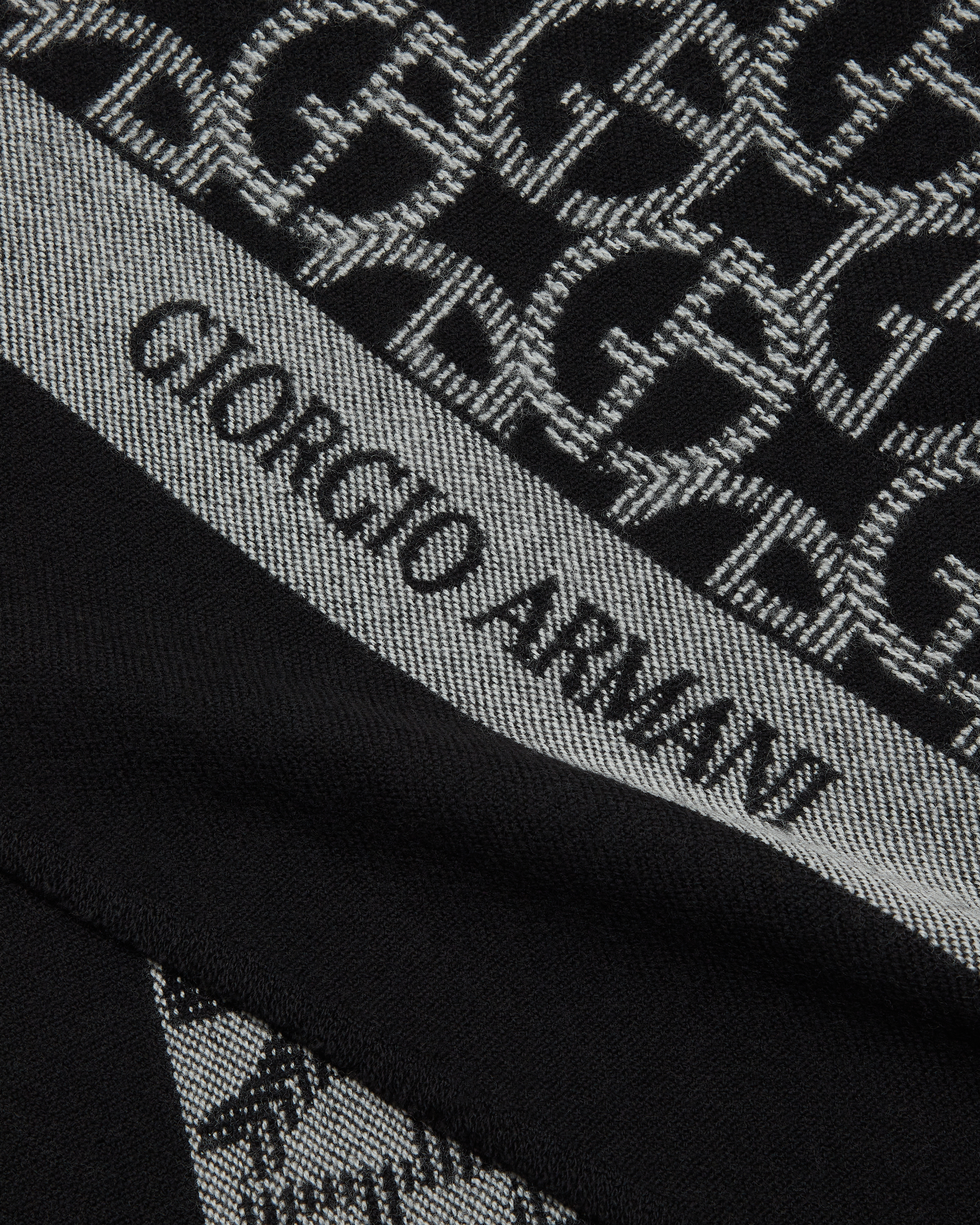 イタリア製　EMPORIO ARMANI スカーフウール混紡ジャカードロゴレッド 745060_4F100_00020_D_SS2026.jpg