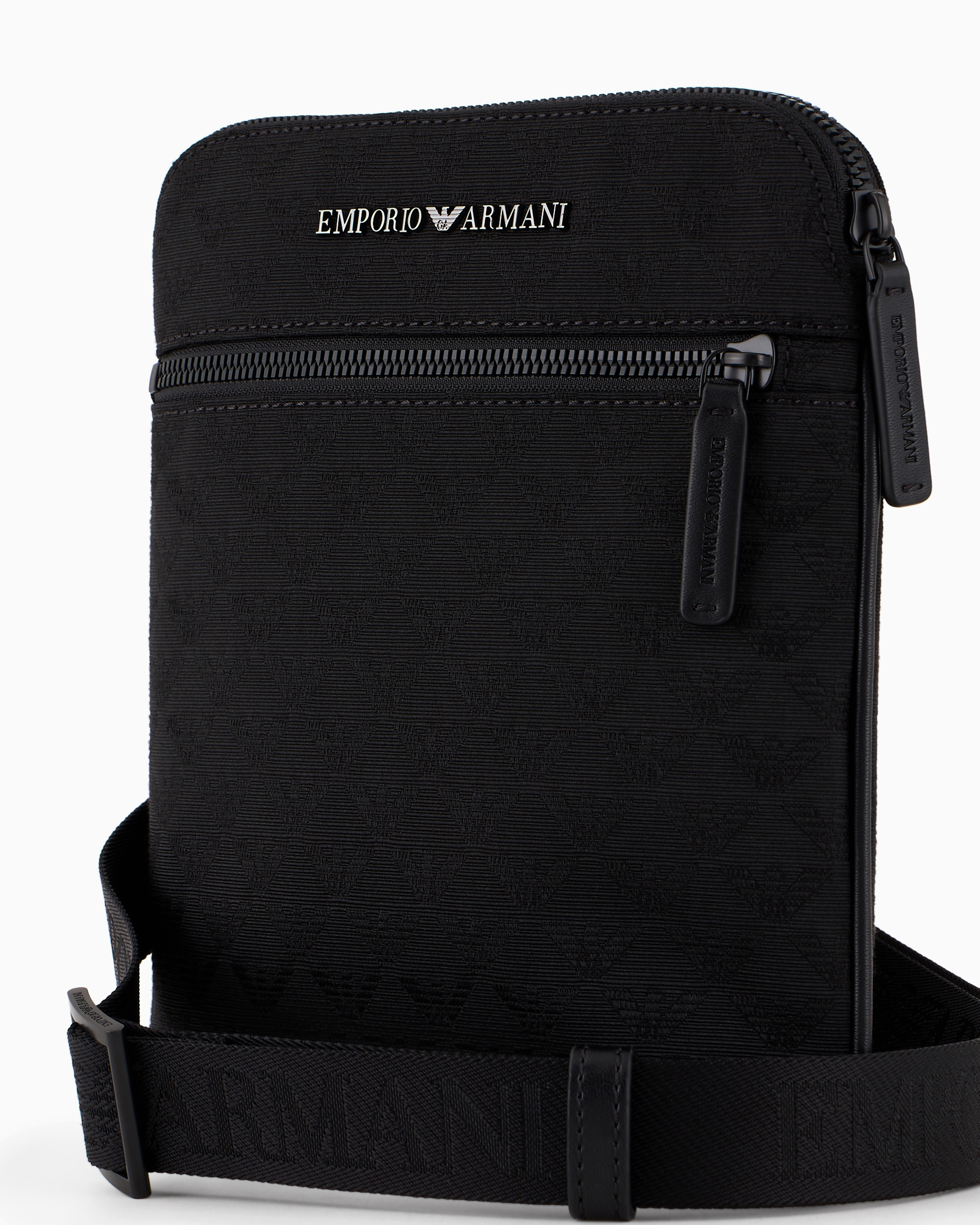 フラットショルダーバッグ ナイロン オールオーバージャカードイーグル