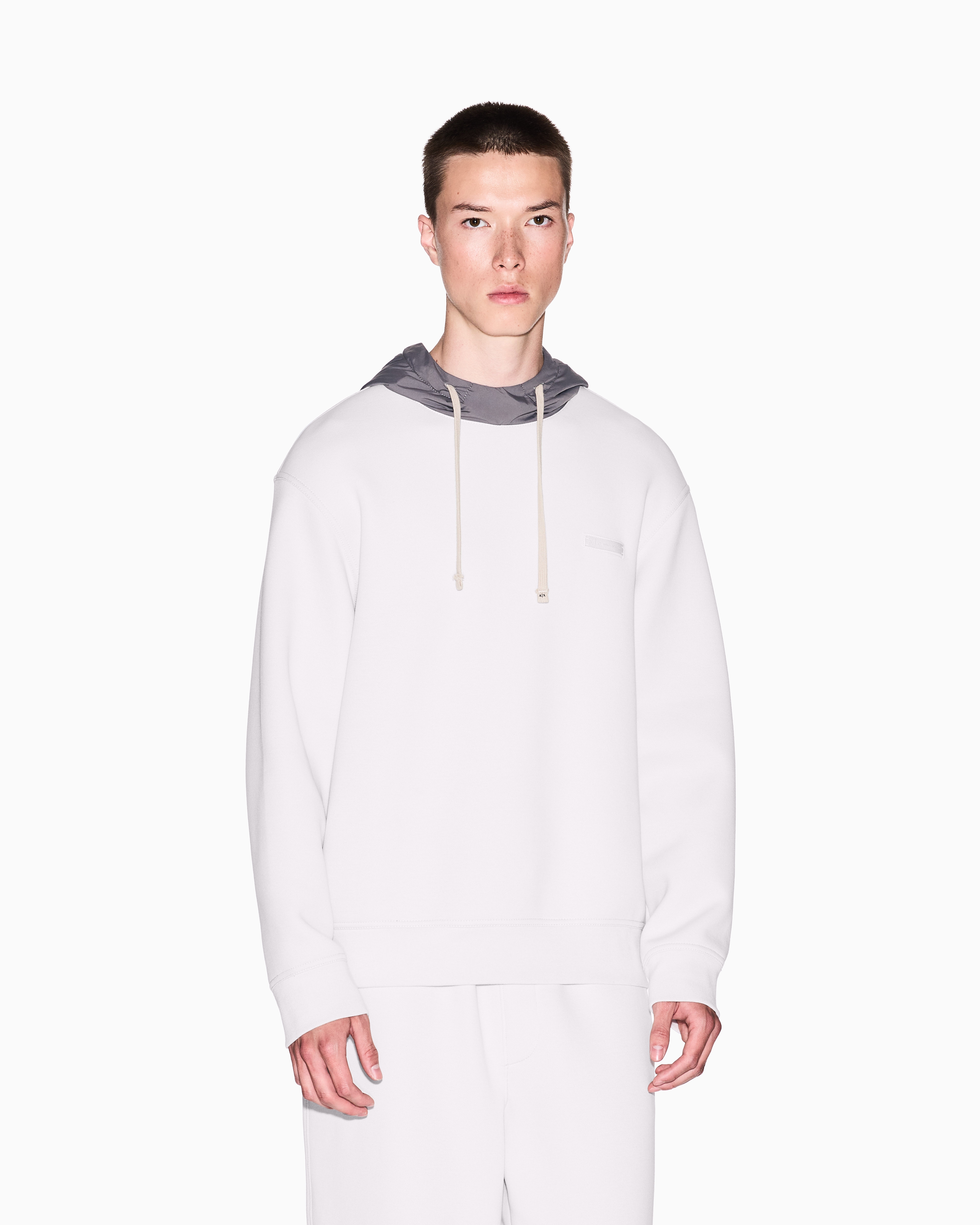 XM001346_AF16222_U1013_E_FW202