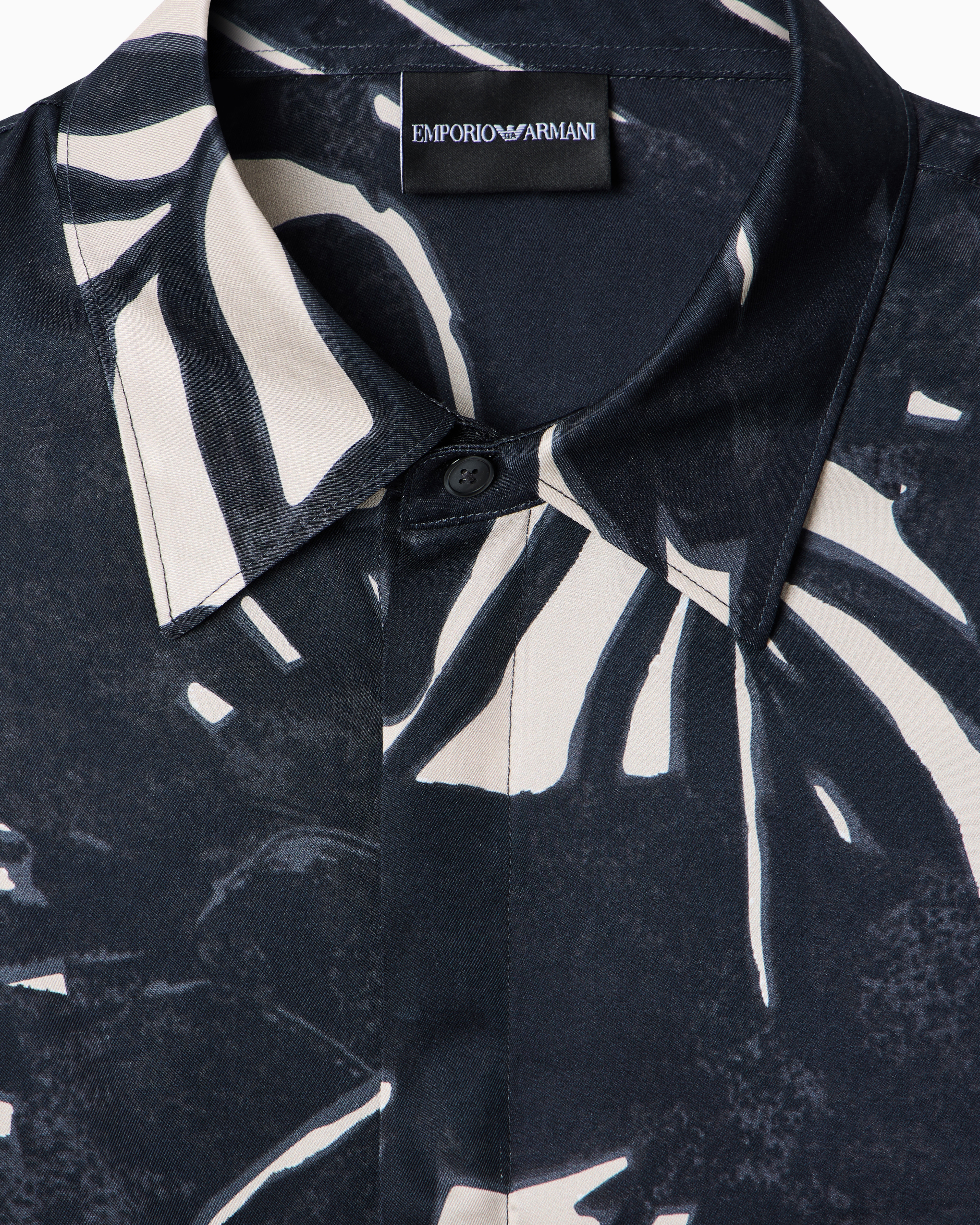 Comfort-fit, fluid viscose shirt with an all-over print | Emporio