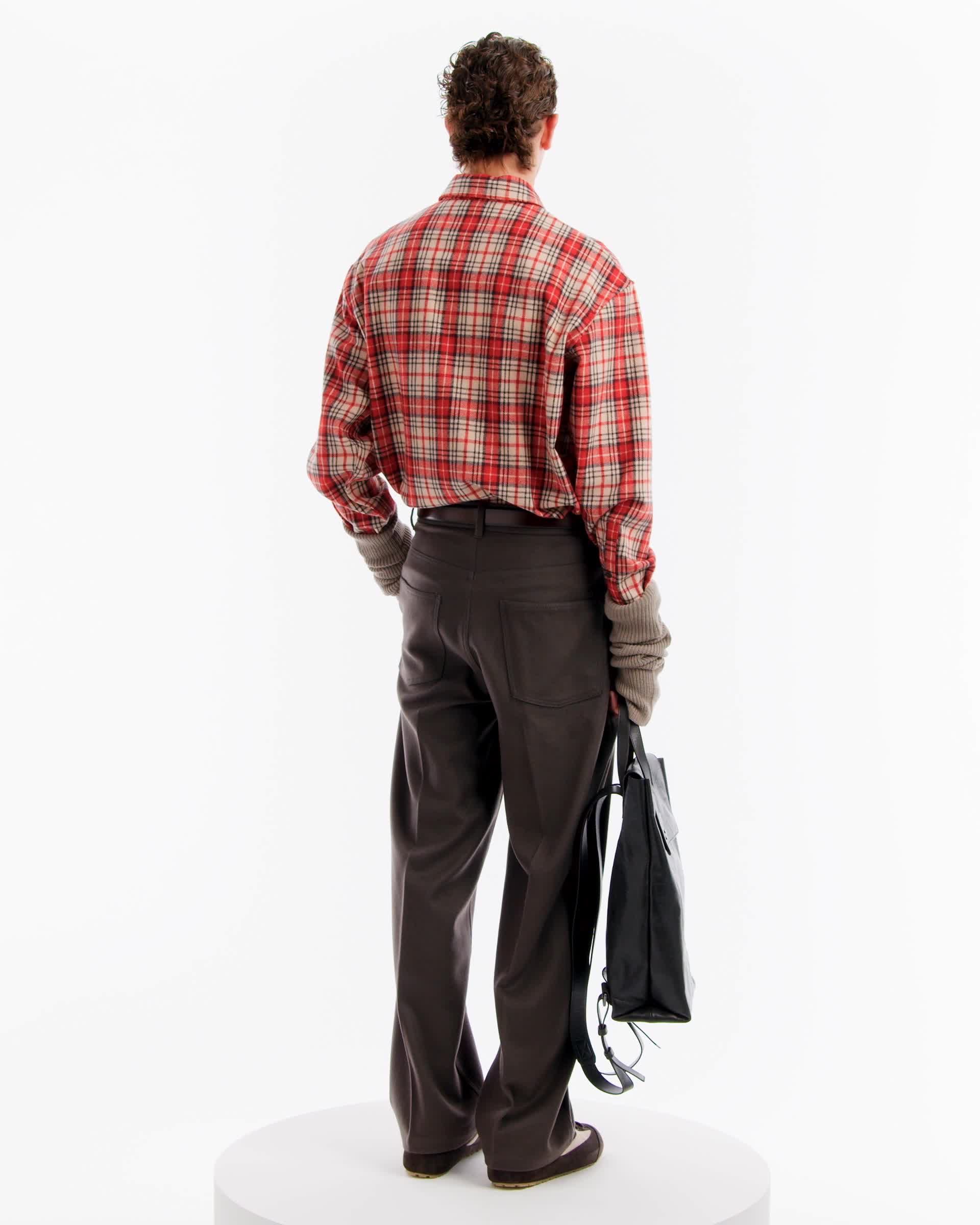 EM003647_AF19110_F5061_V1_FW20