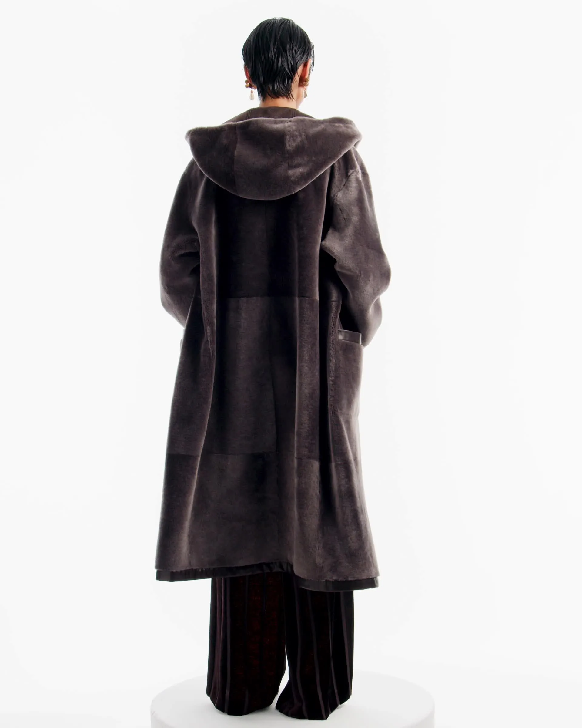 目玉　11.59分までセールGiorgio Armani 毛皮コート サイズ44 目玉 11.59分までセールGiorgio Armani 毛皮コート サイズ44