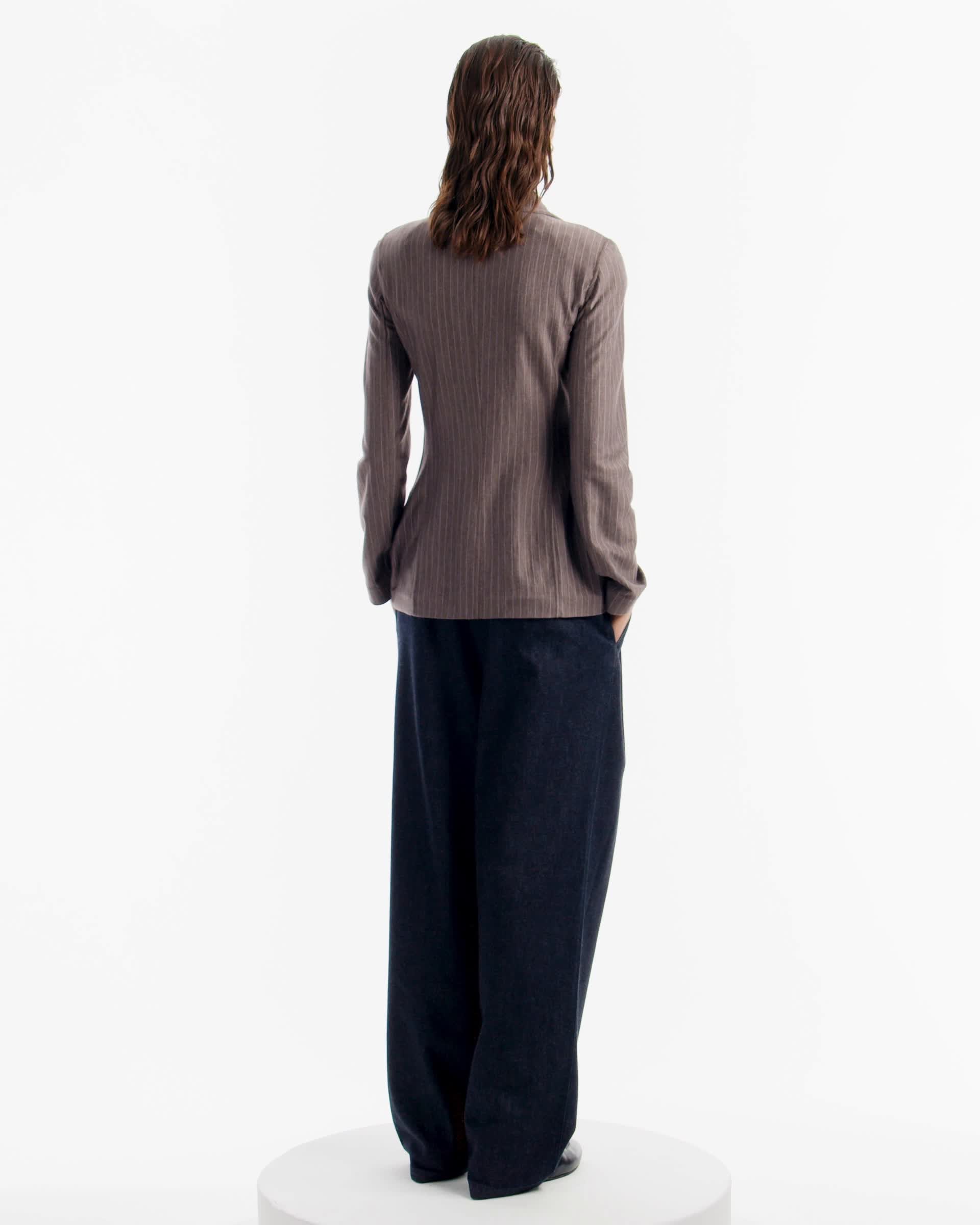 ダブルブレストジャケット カシミアジャージー／シルク ピンストライプ