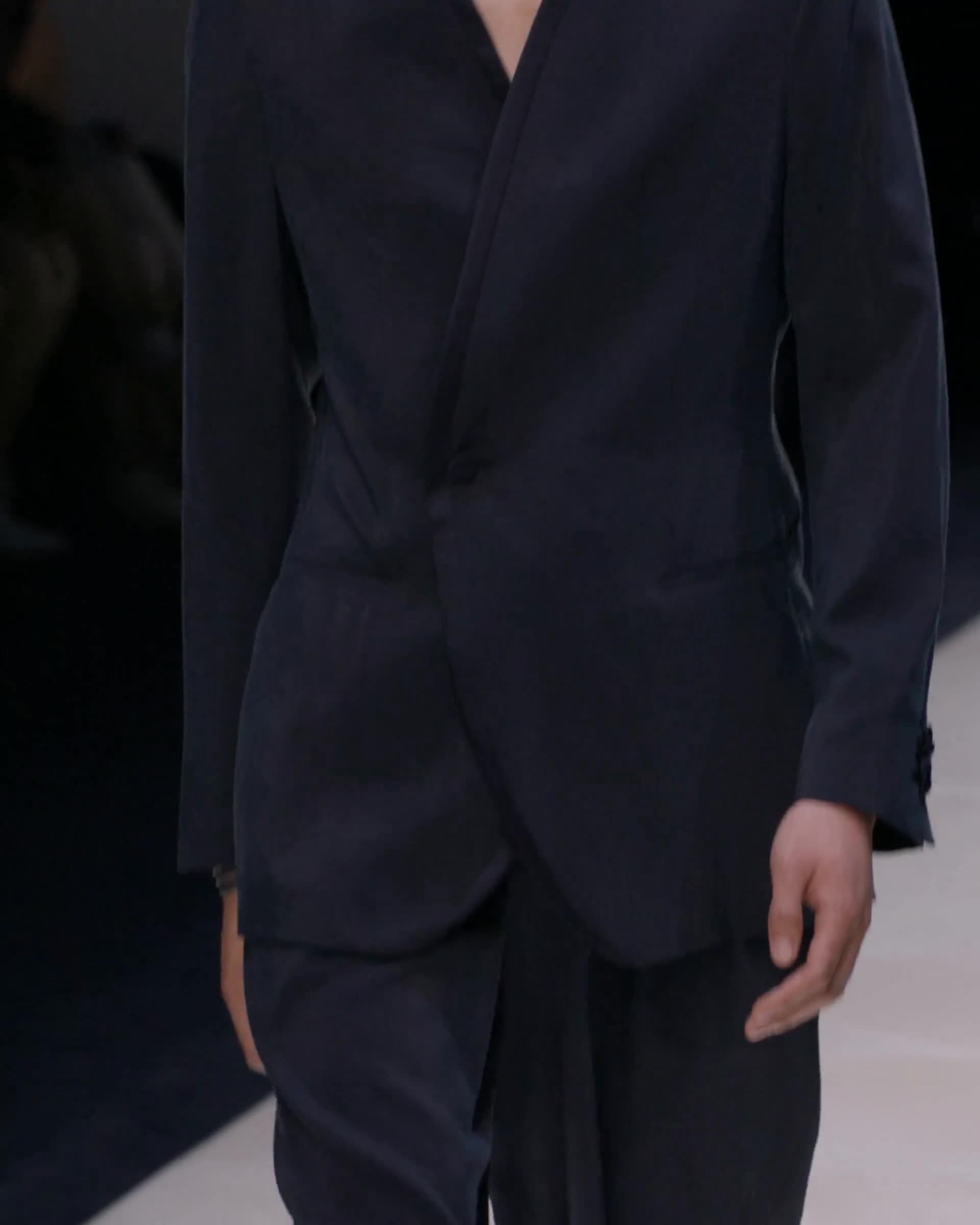 ⭐︎期間限定値引き⭐︎ジョルジオアルマーニ ジャケット　タキシード ギャラリー：タキシードは楽しい！ 着こなしアレンジ9ルック